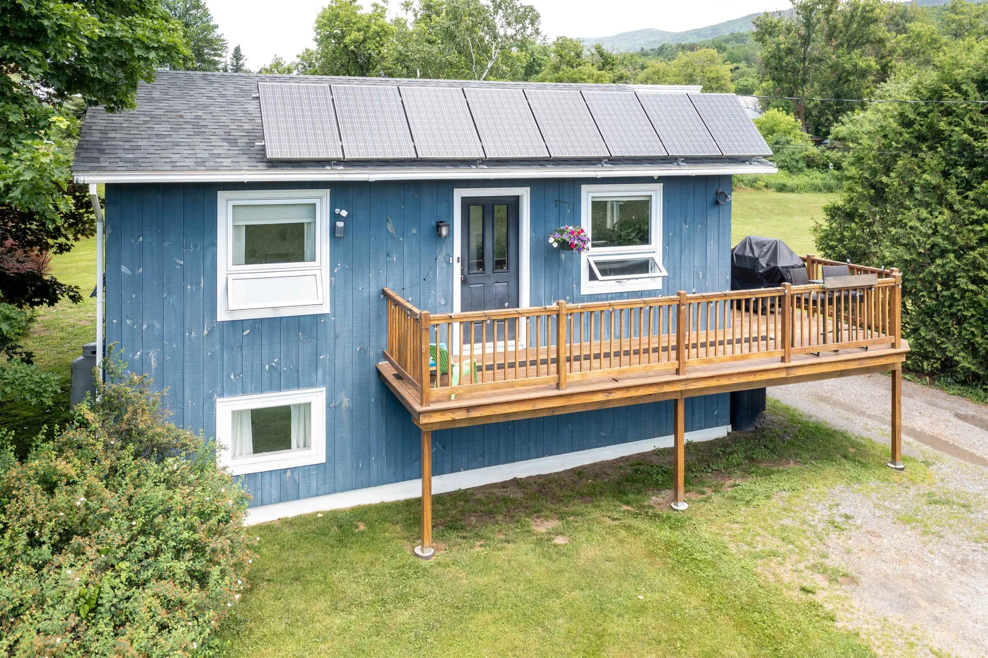 913 Kneeland Flats Waterbury VT 05676