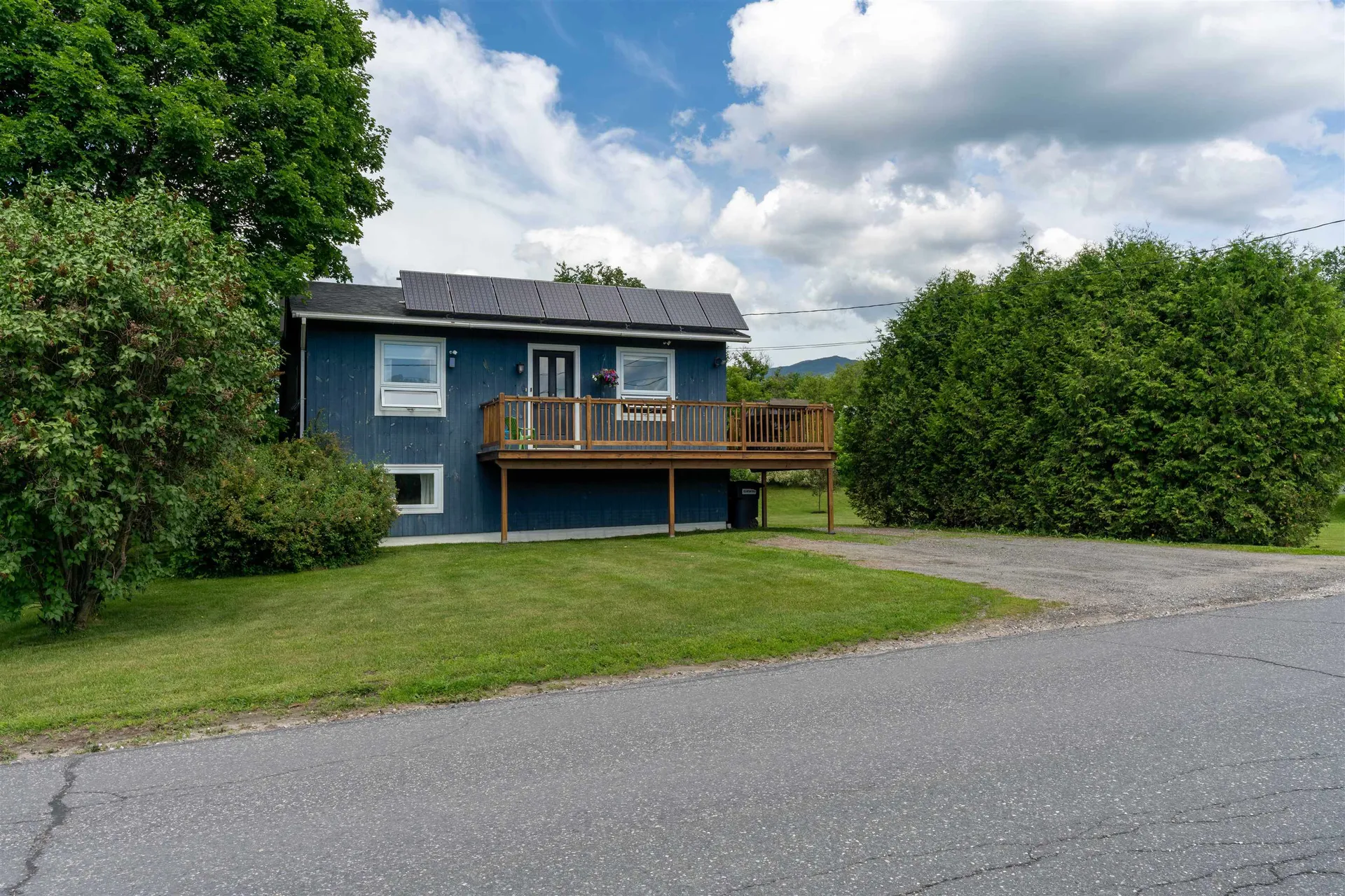 913 Kneeland Flats Waterbury VT 05676