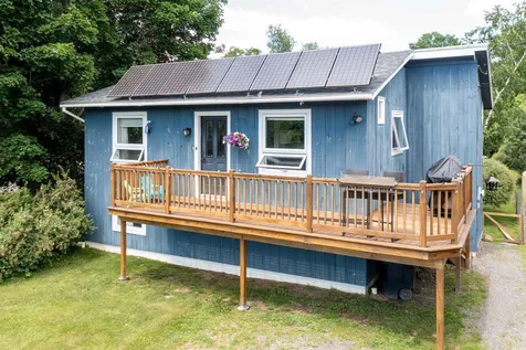 913 Kneeland Flats Waterbury VT 05676