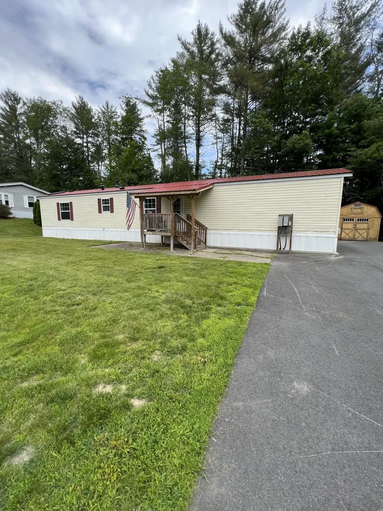 43 Mccusker Place Claremont NH 03743