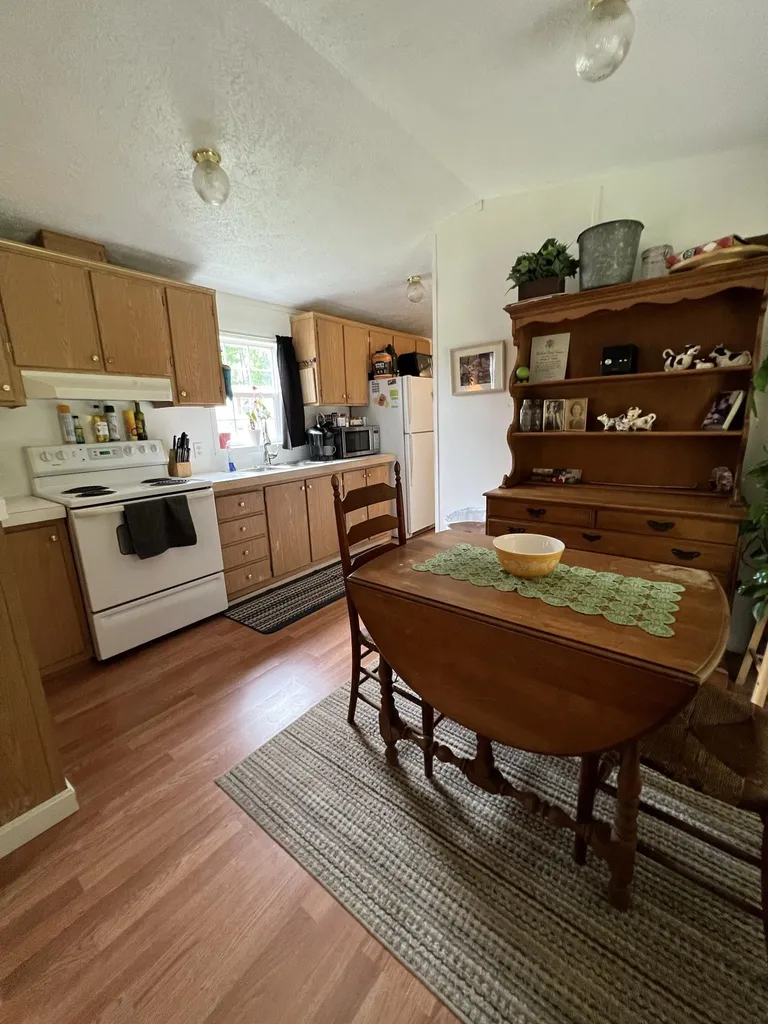 43 Mccusker Place Claremont NH 03743