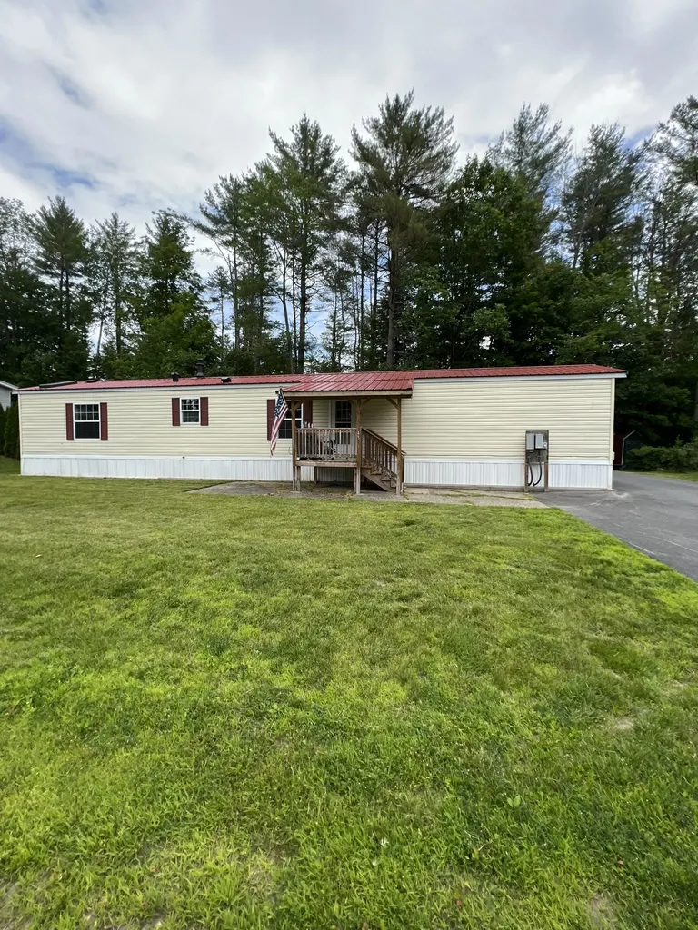 43 Mccusker Place Claremont NH 03743