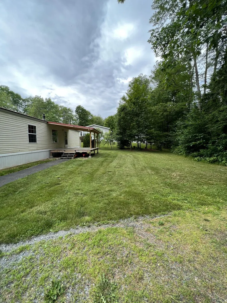 43 Mccusker Place Claremont NH 03743