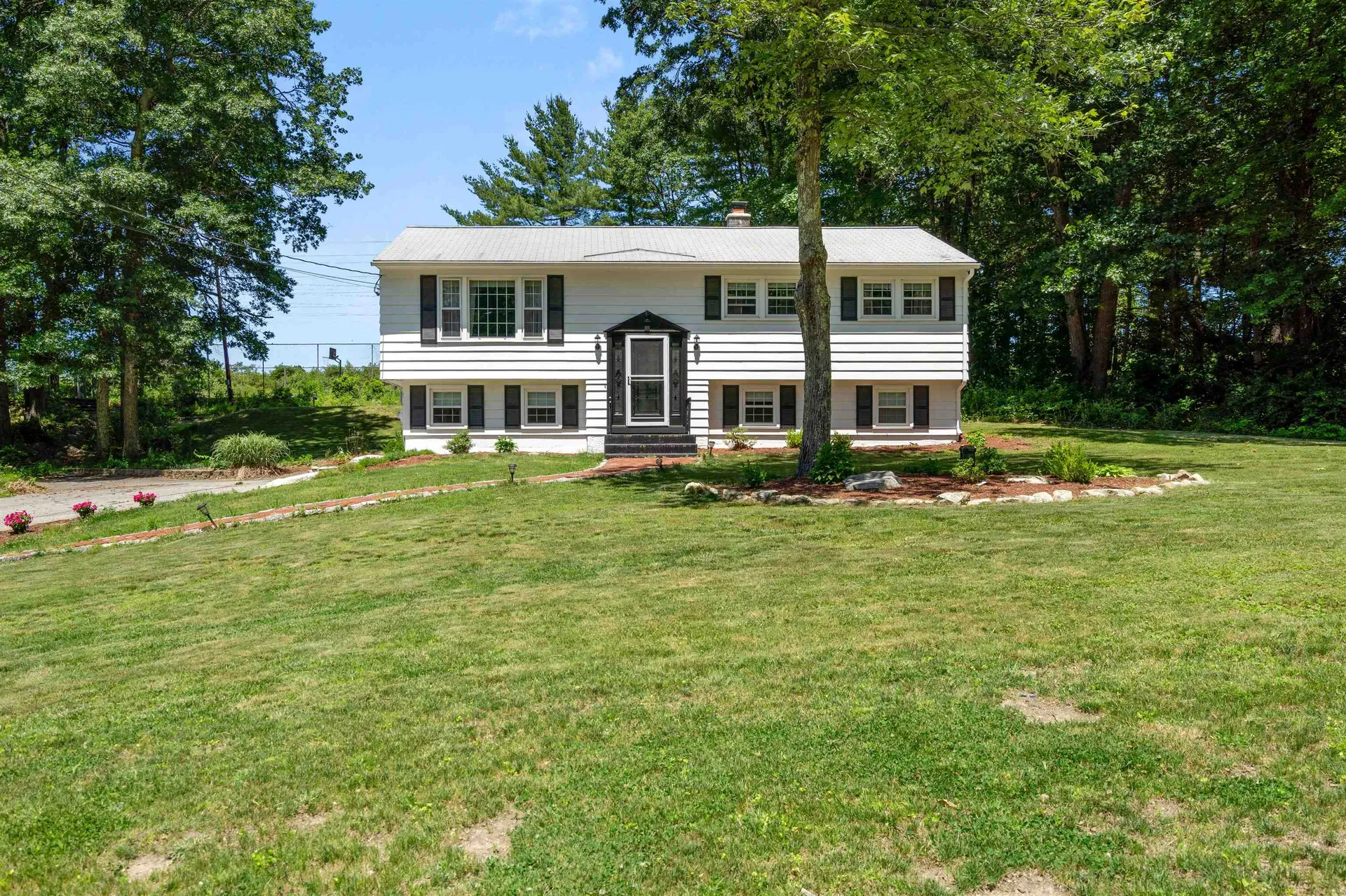 39 Bancroft Road Londonderry NH 03053