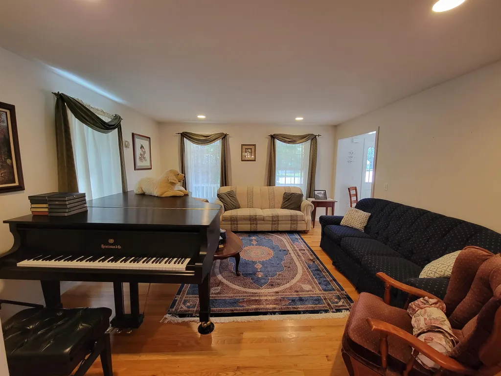 23 Alder Creek Lane Rochester NH 03867