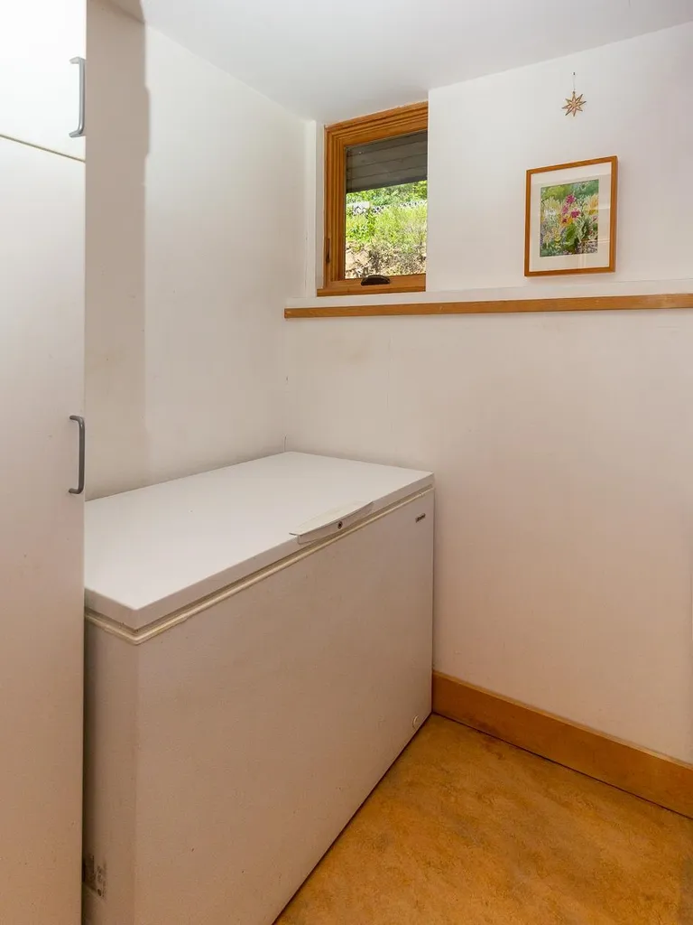 83 Chester Road Raymond NH 03077