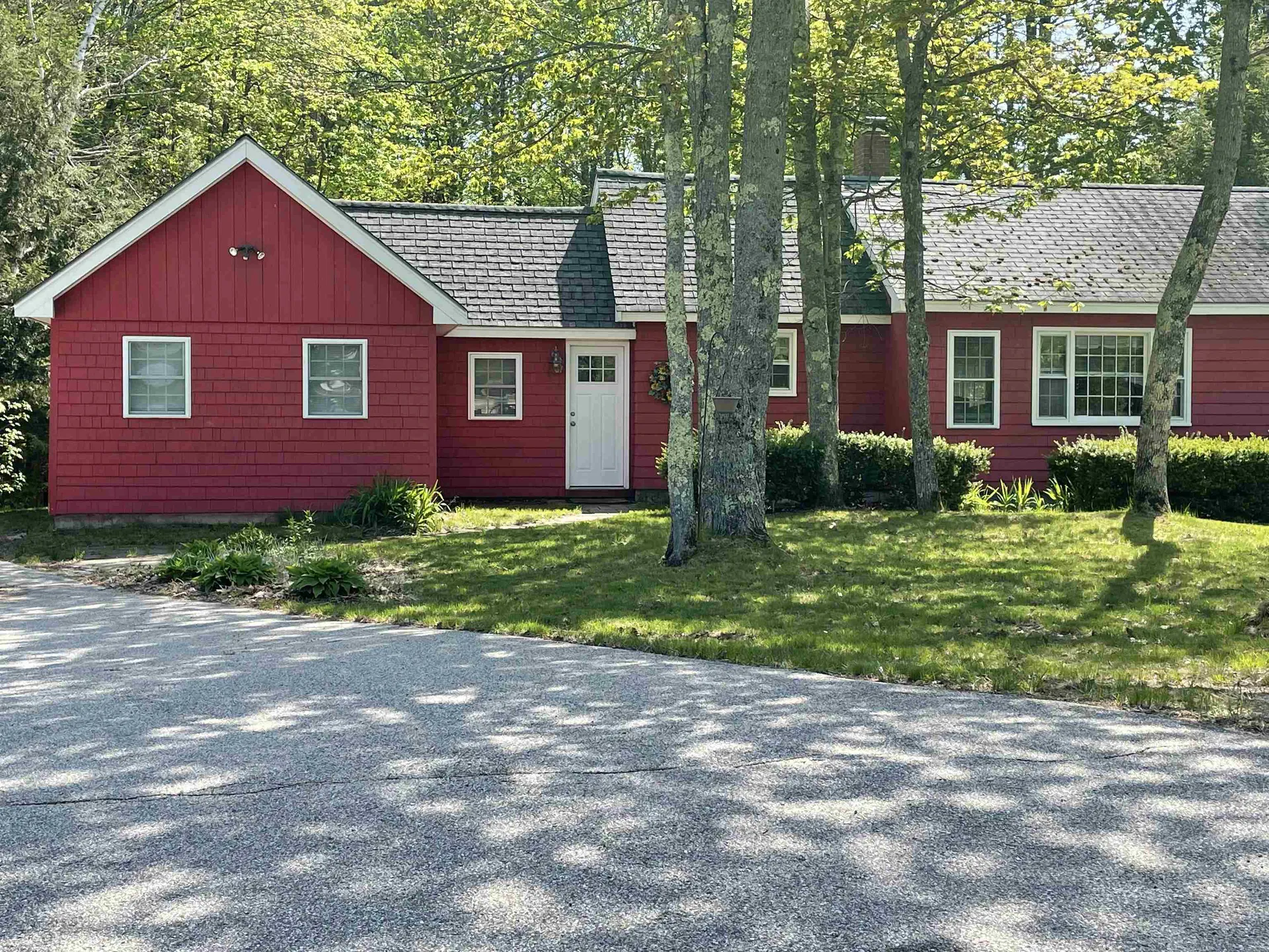 8 Depot Road Tamworth NH 03886
