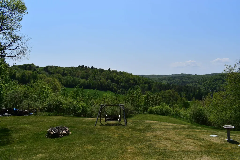 216 Bobbinshop Road Chelsea VT 05038