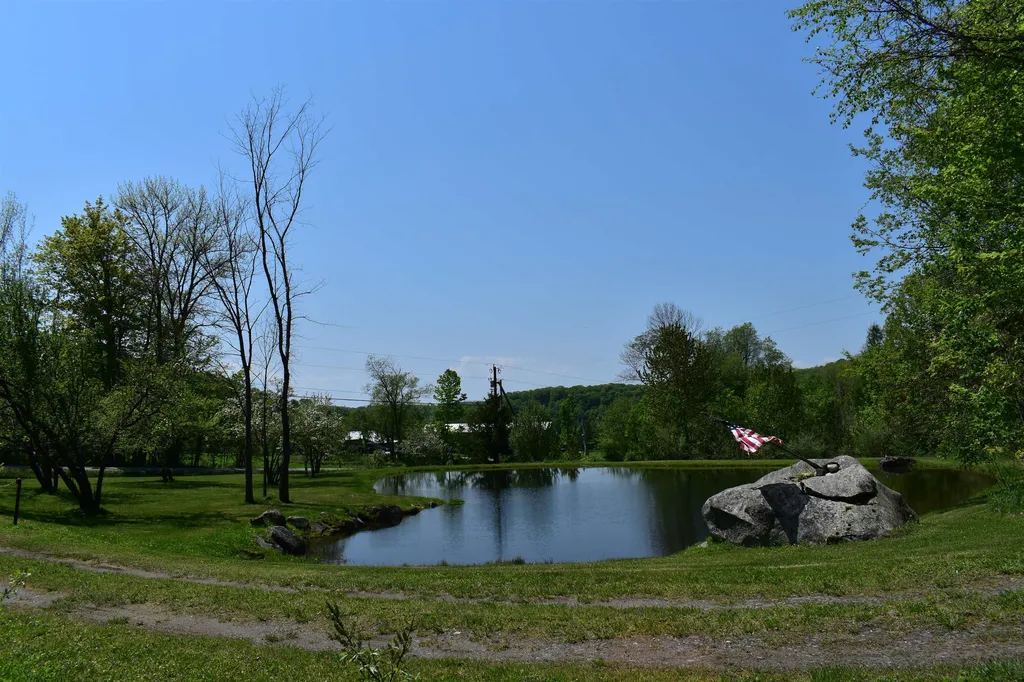 216 Bobbinshop Road Chelsea VT 05038