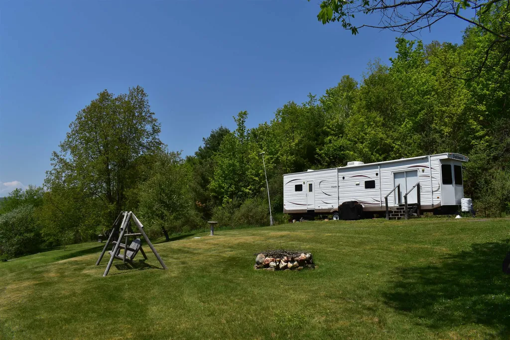 216 Bobbinshop Road Chelsea VT 05038