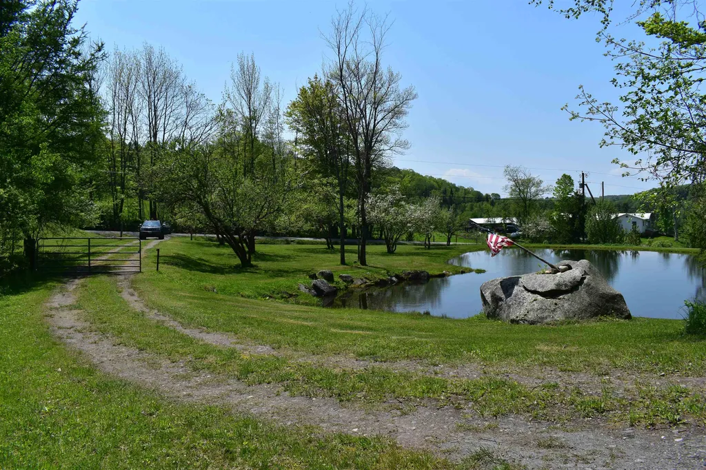 216 Bobbinshop Road Chelsea VT 05038