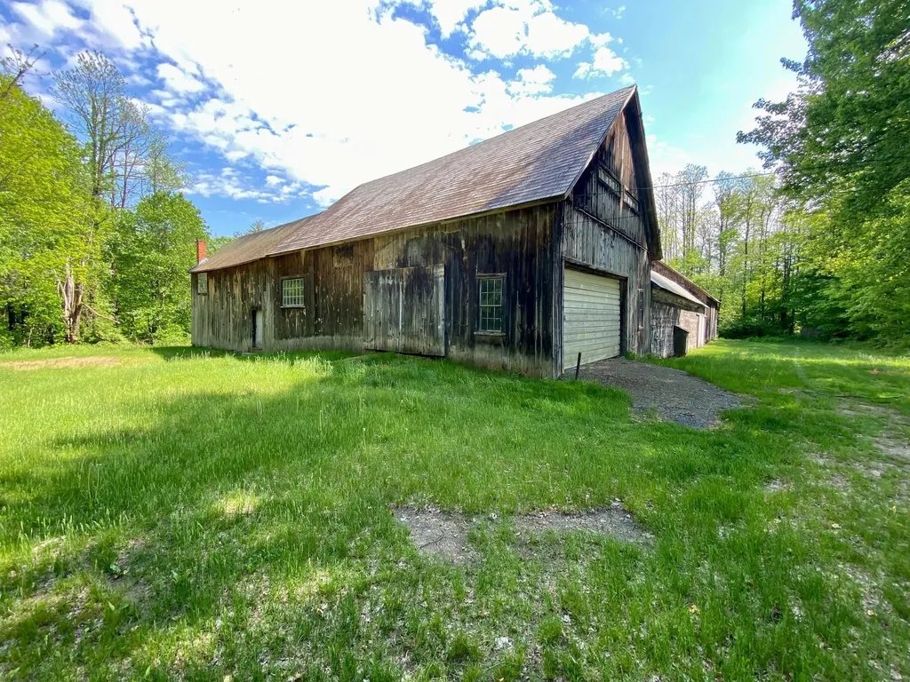 1467 Nh Route 12a Plainfield NH 03781