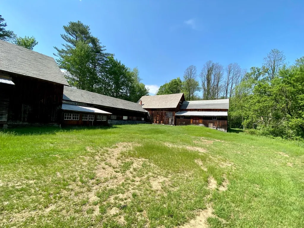 1467 Nh Route 12a Plainfield NH 03781