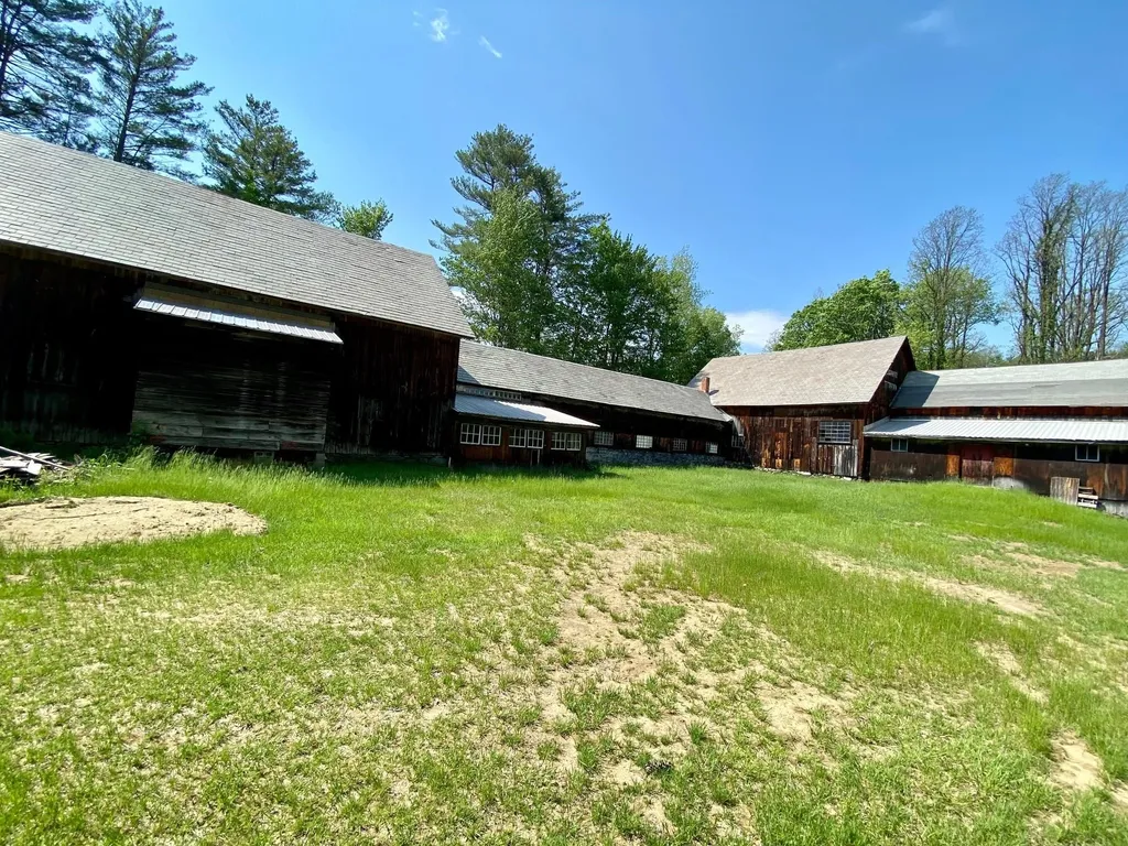 1467 Nh Route 12a Plainfield NH 03781