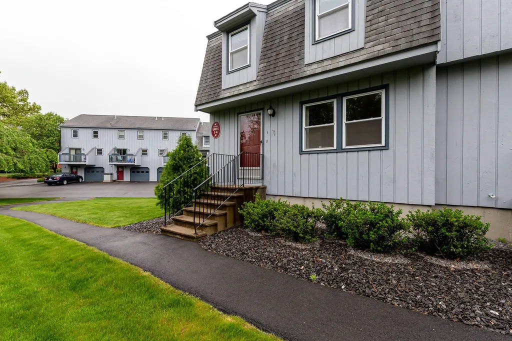 1 Bluestone Drive Nashua NH 03060