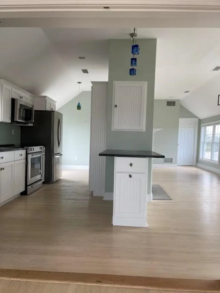 28 Ocean Boulevard North Hampton NH 03862