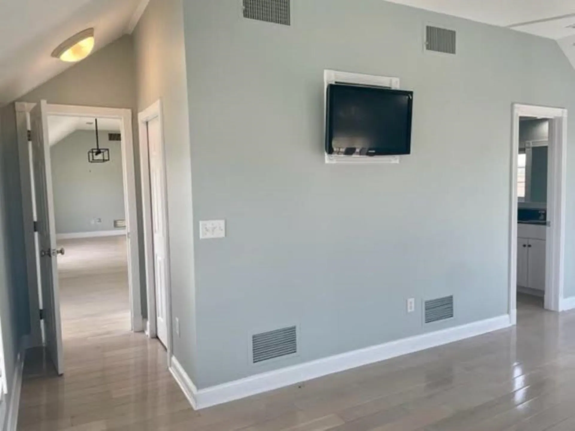 28 Ocean Boulevard North Hampton NH 03862
