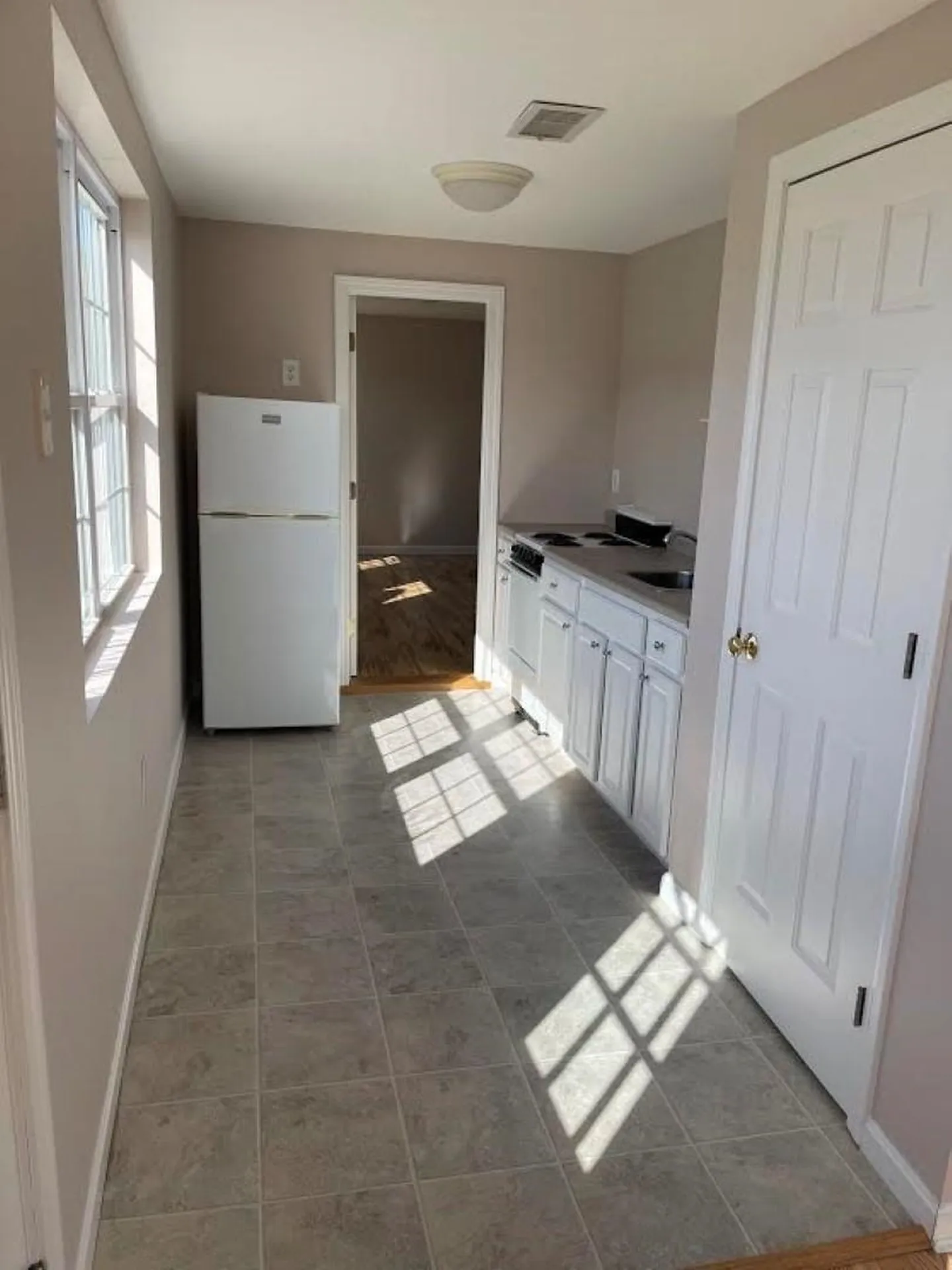 28 Ocean Boulevard North Hampton NH 03862