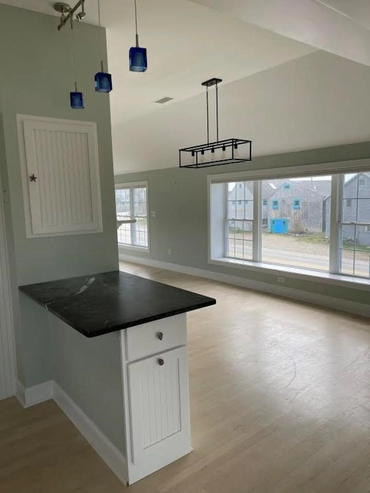 28 Ocean Boulevard North Hampton NH 03862