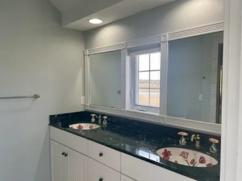 28 Ocean Boulevard North Hampton NH 03862