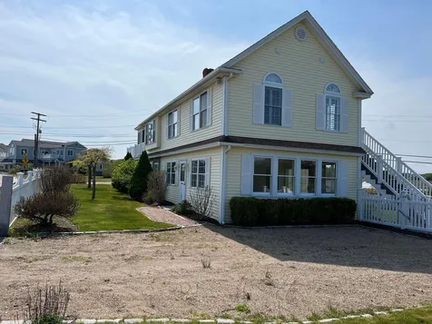 28 Ocean Boulevard North Hampton NH 03862