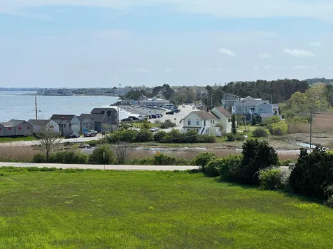 28 Ocean Boulevard North Hampton NH 03862