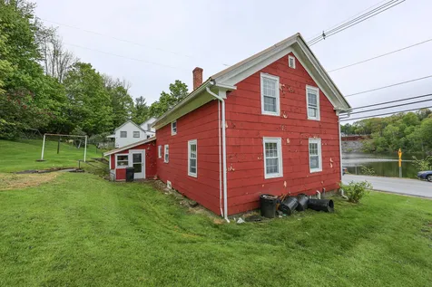 16 River Street Greenville NH 03048