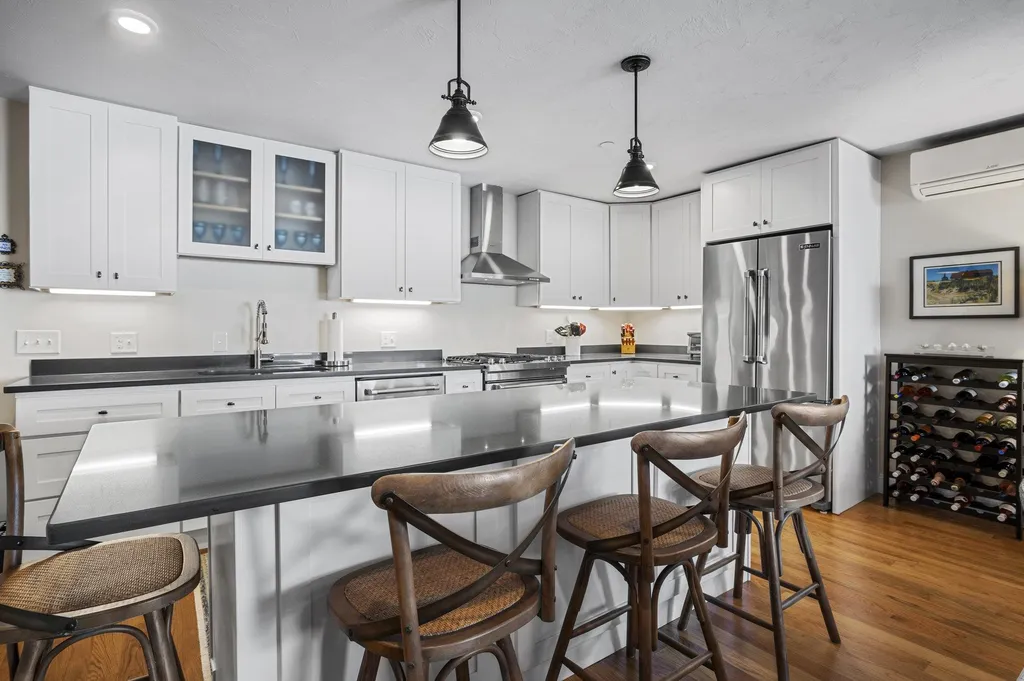 21 Brewster Street Portsmouth NH 03801