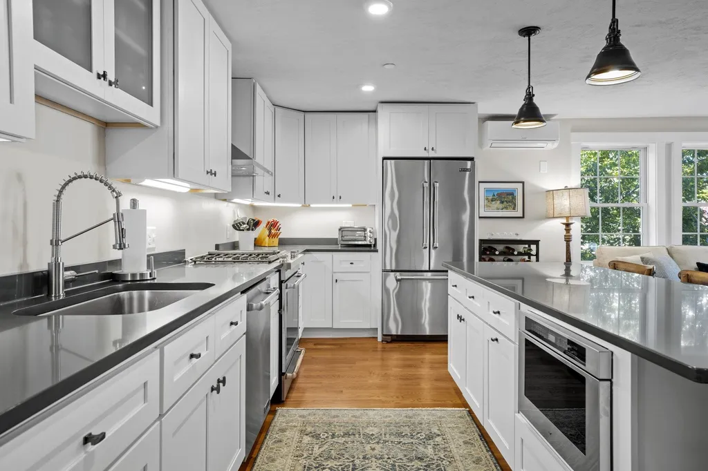 21 Brewster Street Portsmouth NH 03801