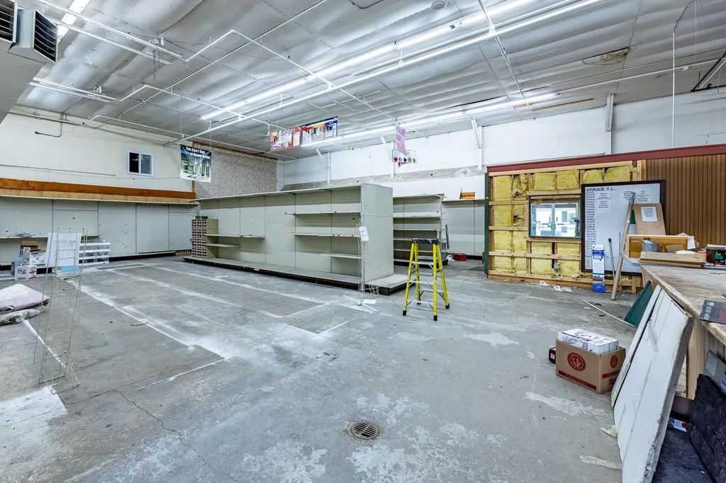 1143 Clark Pond Road Haverhill NH 03774