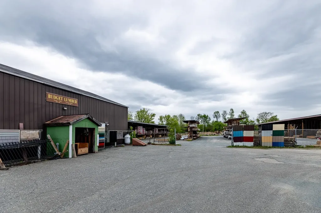 1143 Clark Pond Road Haverhill NH 03774