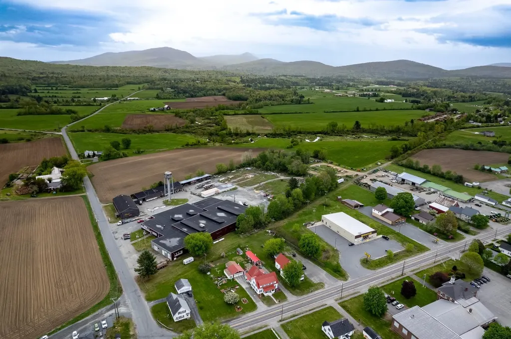 1143 Clark Pond Road Haverhill NH 03774