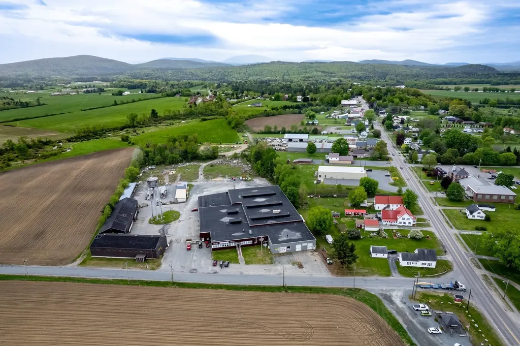 1143 Clark Pond Road Haverhill NH 03774