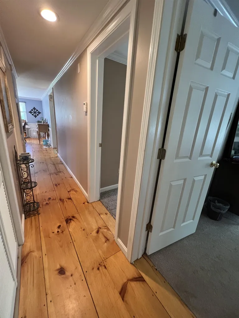 697 Fremont Road Chester NH 03036