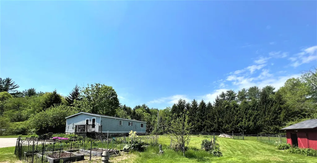 697 Fremont Road Chester NH 03036