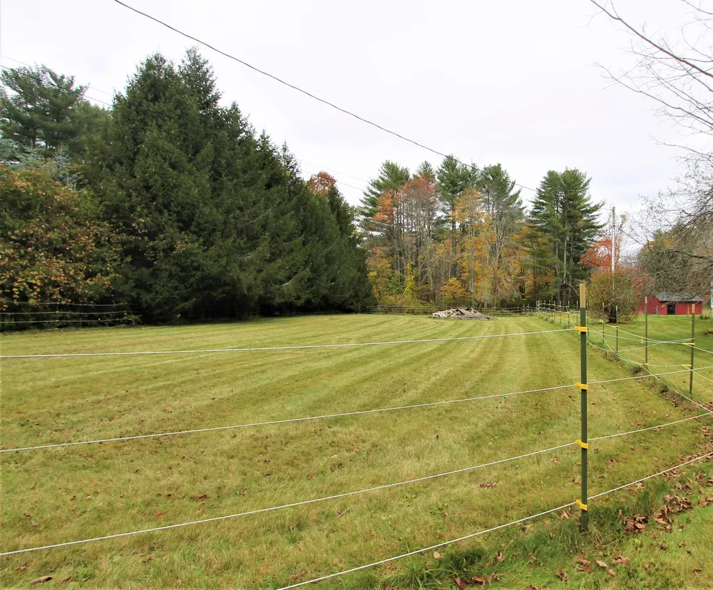 697 Fremont Road Chester NH 03036