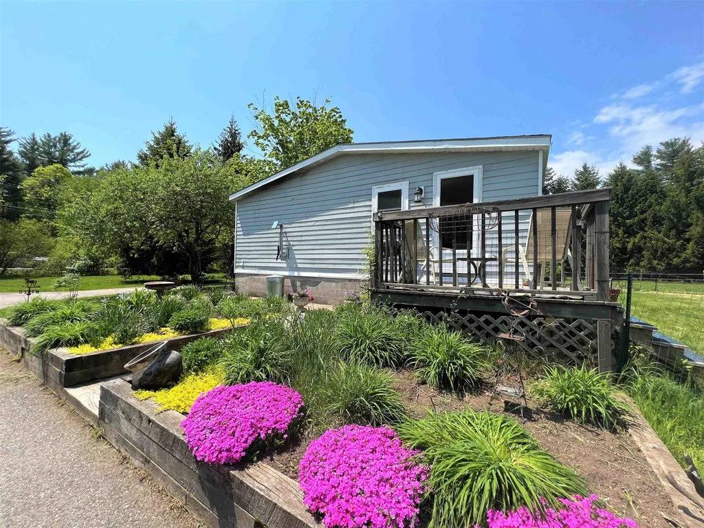 697 Fremont Road Chester NH 03036