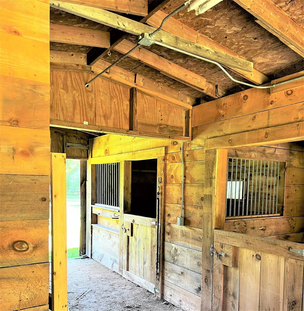 697 Fremont Road Chester NH 03036