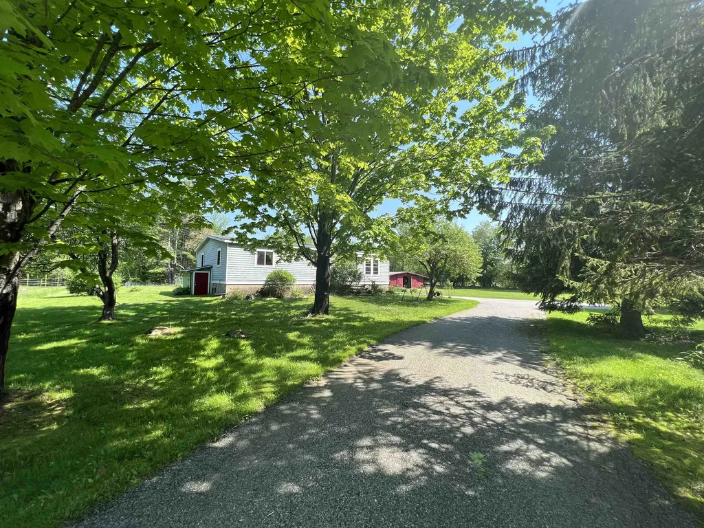 697 Fremont Road Chester NH 03036