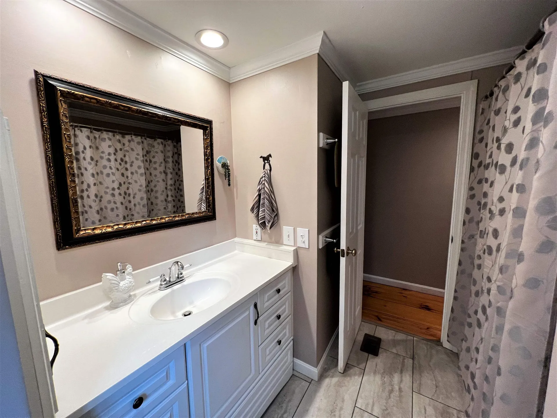 697 Fremont Road Chester NH 03036