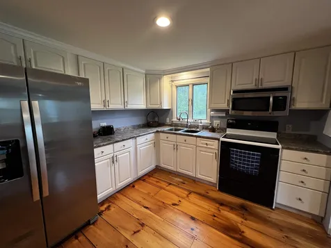 697 Fremont Road Chester NH 03036