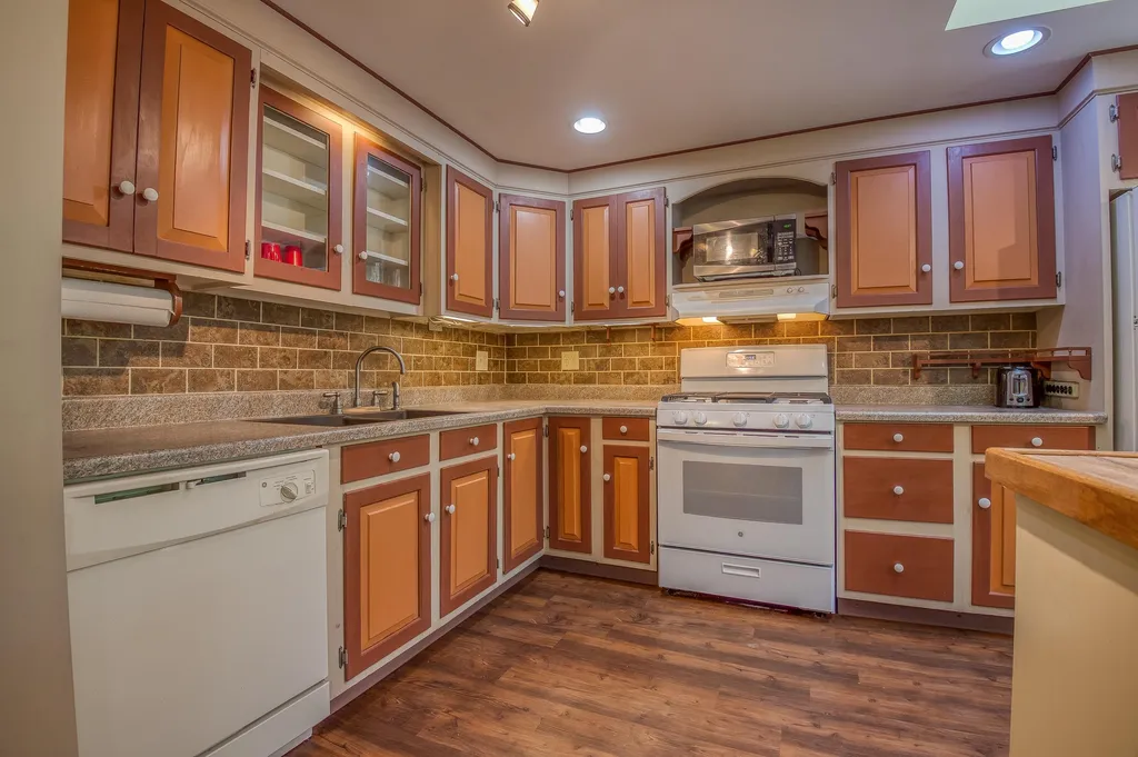 30 Grizzley Road Ossipee NH 03890