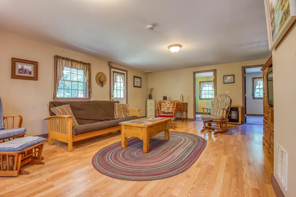 30 Grizzley Road Ossipee NH 03890