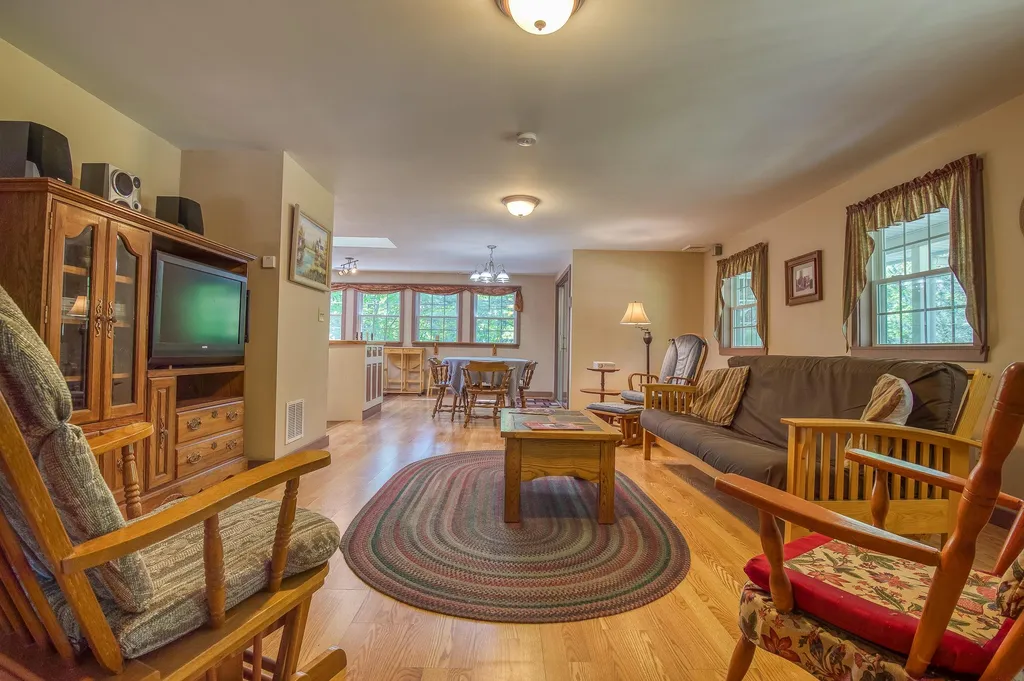 30 Grizzley Road Ossipee NH 03890