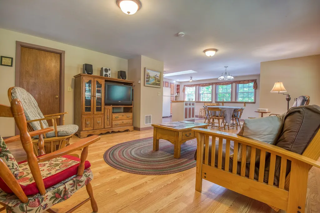30 Grizzley Road Ossipee NH 03890