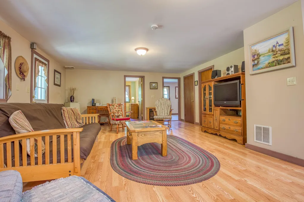 30 Grizzley Road Ossipee NH 03890