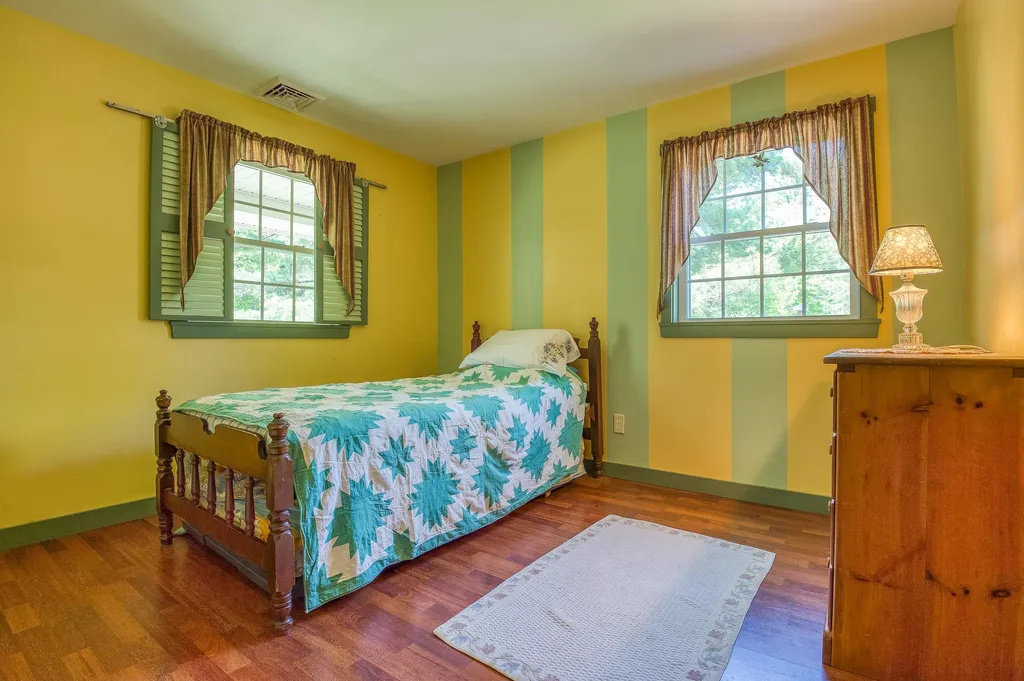 30 Grizzley Road Ossipee NH 03890