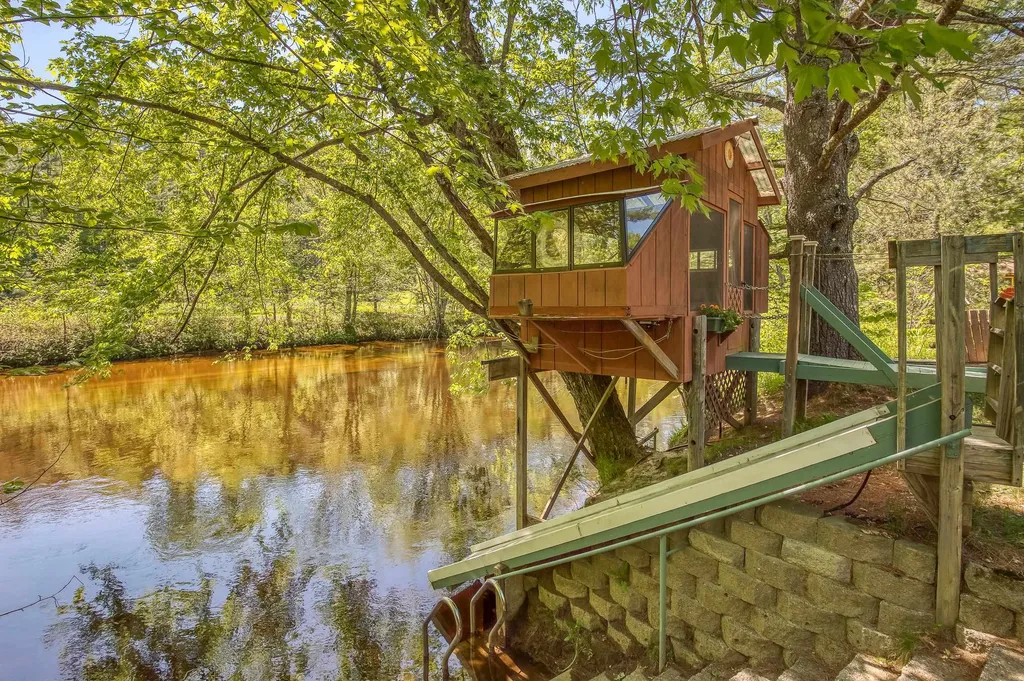 30 Grizzley Road Ossipee NH 03890