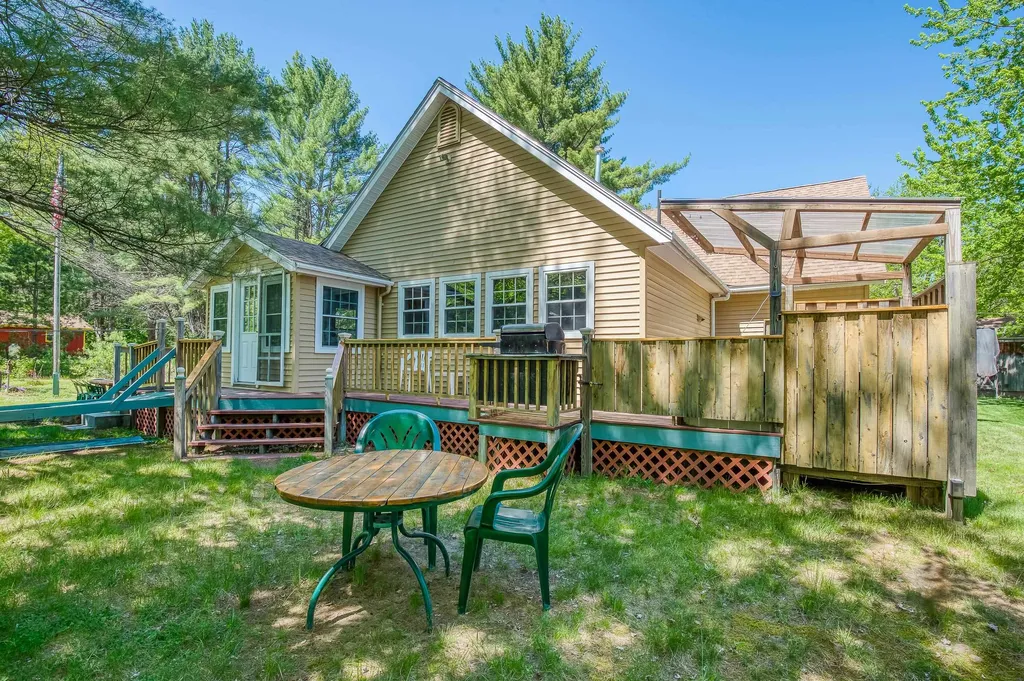 30 Grizzley Road Ossipee NH 03890