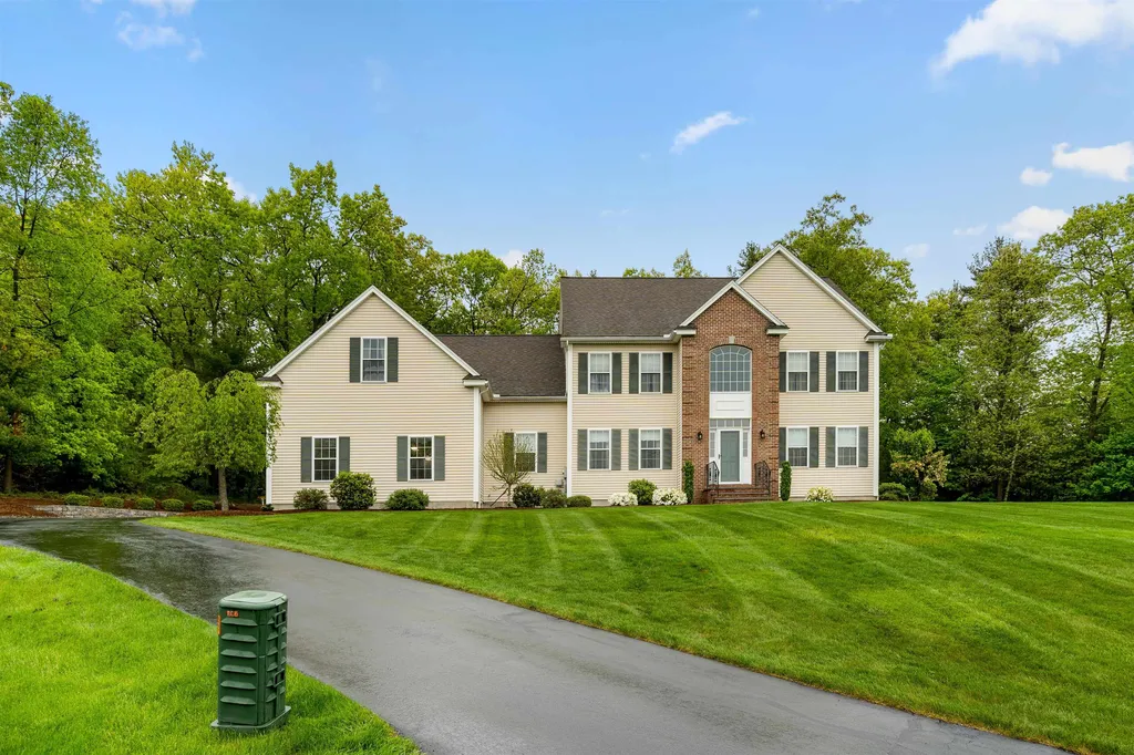 33 James Way Hudson NH 03051